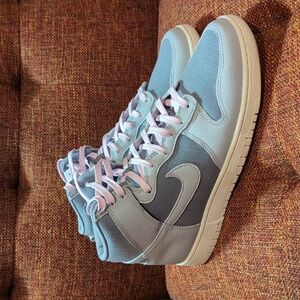 Nike Dunk High Grey